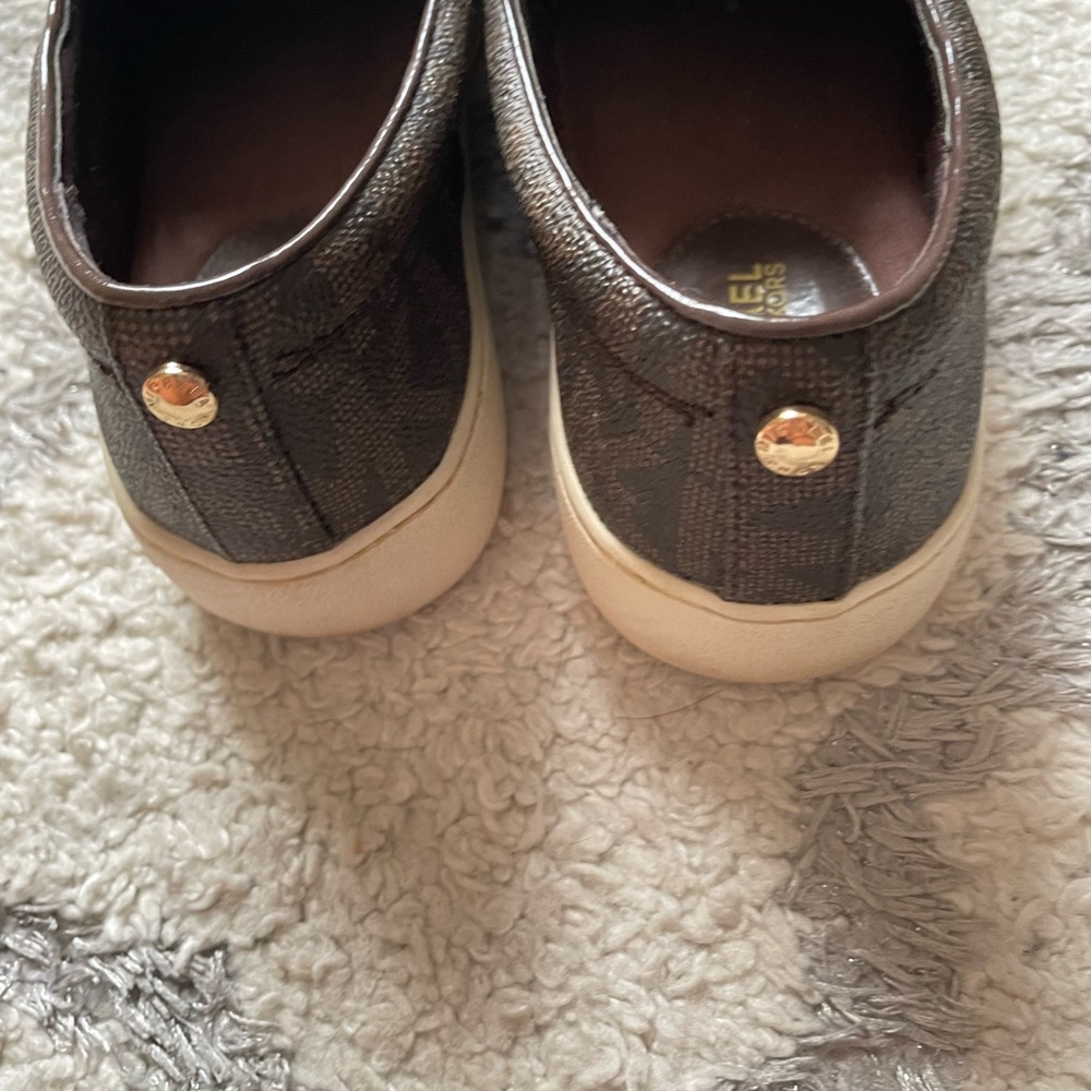 Michael Kors signature brown slide on shoes size 6.5 - Picture 3 of 3